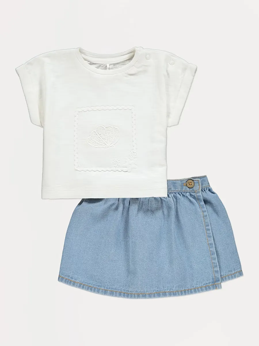 Shell Embroidery T-Shirt and Denim Skort Outfit