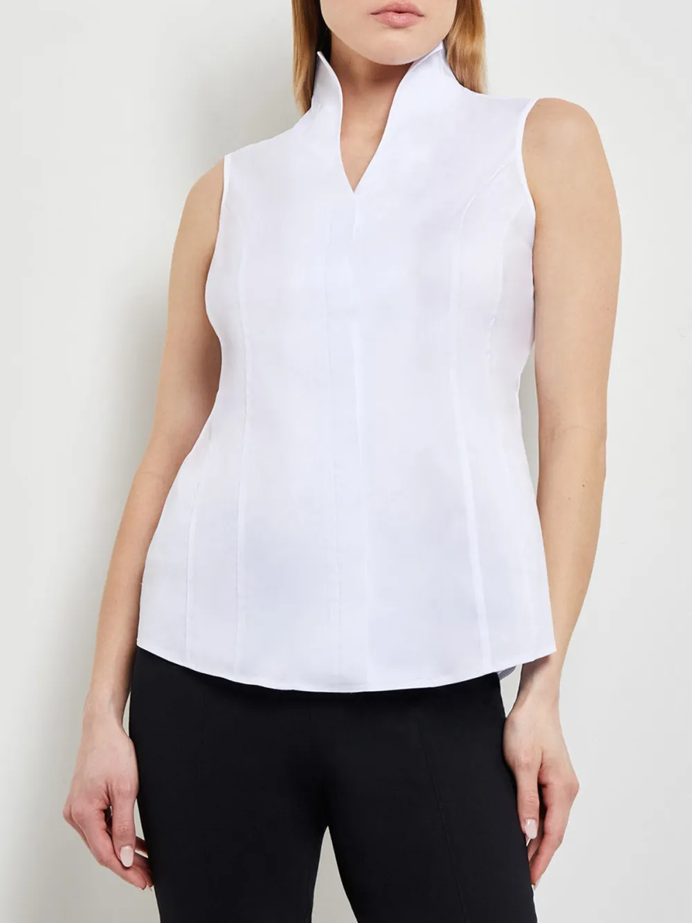 Sleeveless Solid Color Shirt