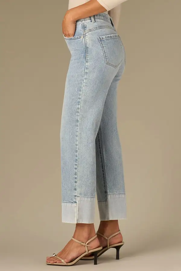 High Rise Round Up Boyfriend Petite Jeans Reverse