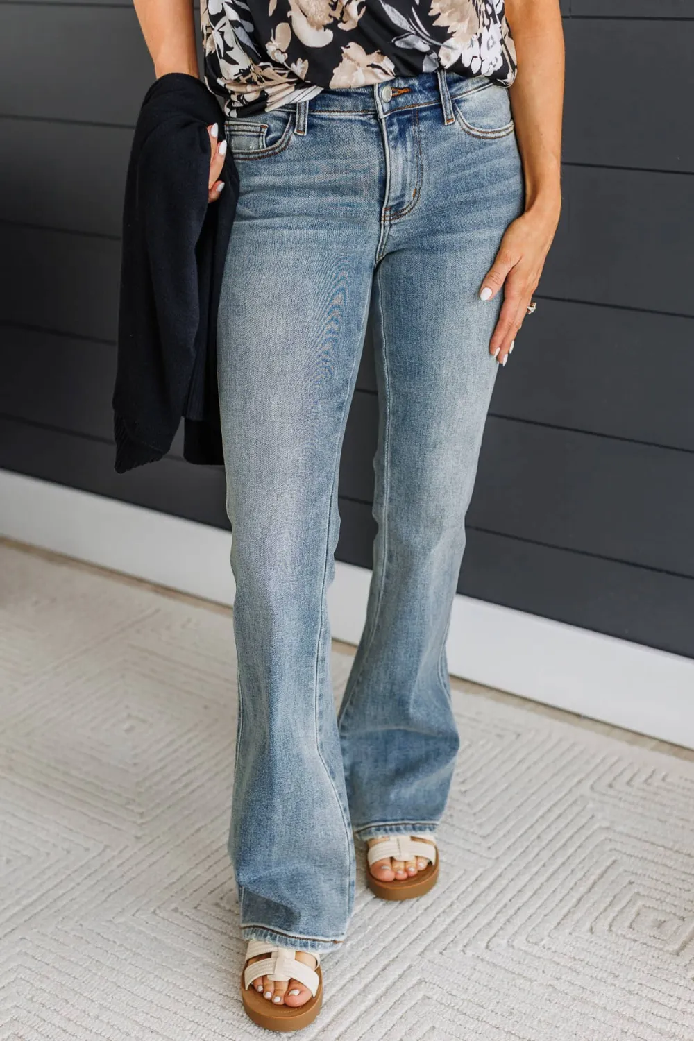 Low-Rise Bootcut Clean Finish Jeans