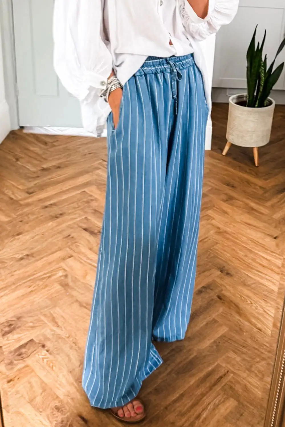 Chambray Wide Leg Tied Elastic Waist Trousers