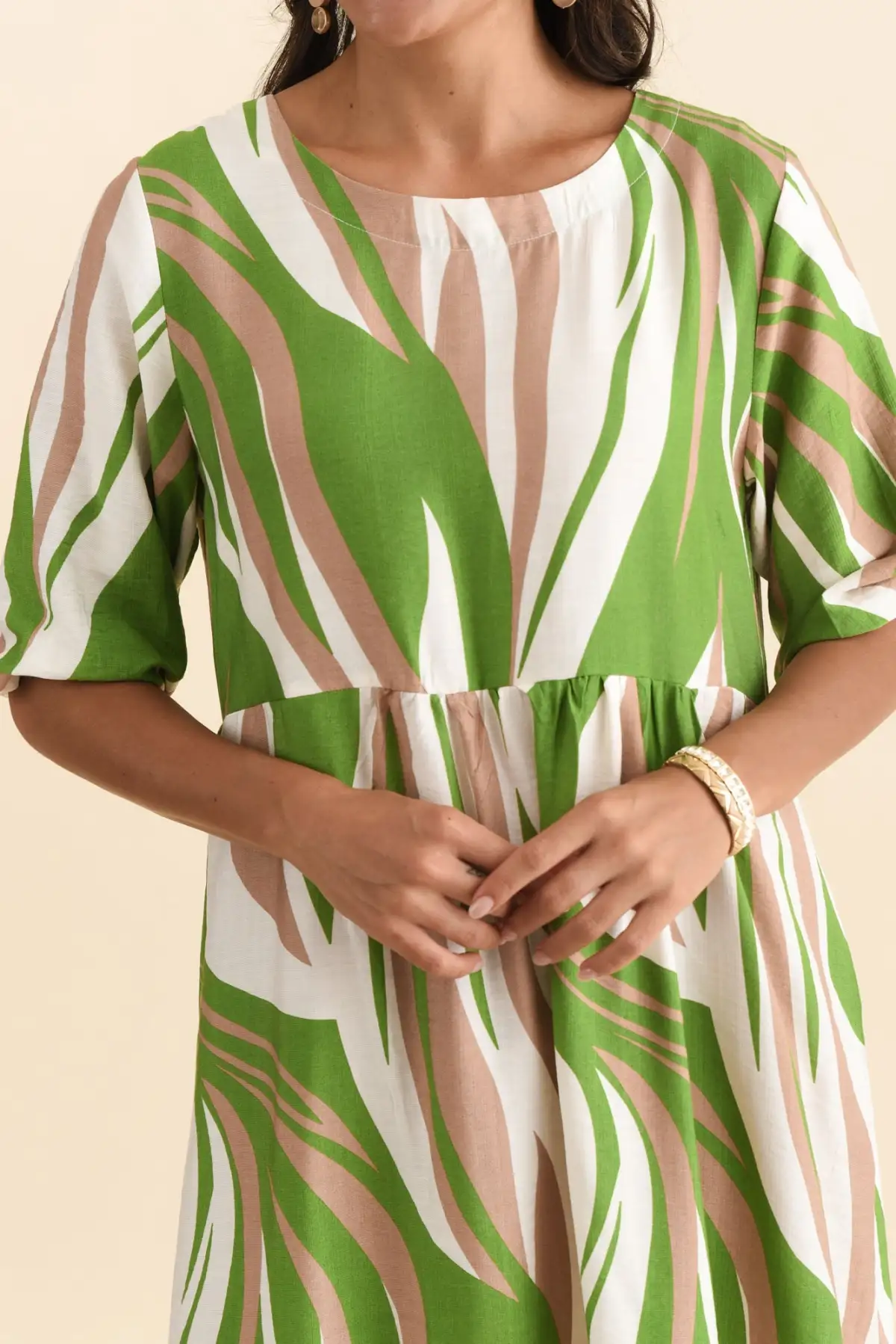 Knee-Length Abstract Cotton Gathered Pocket Round-Neck Half-Sleeve Dress