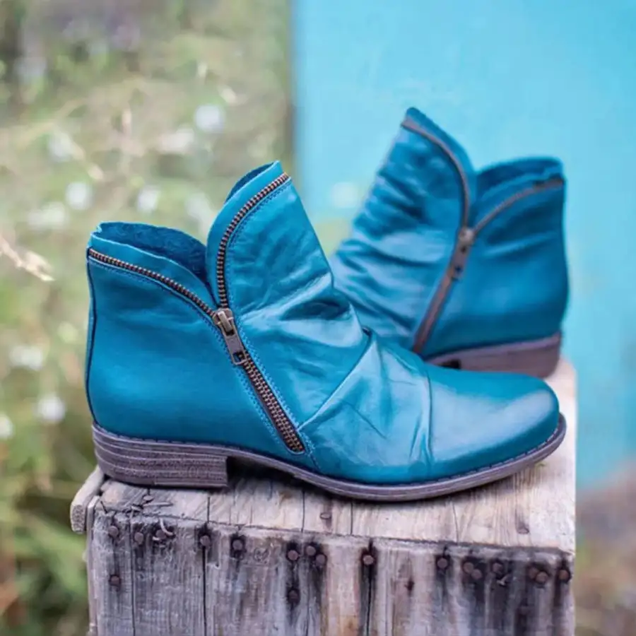 Flowy Round Toe Block Heels Boots