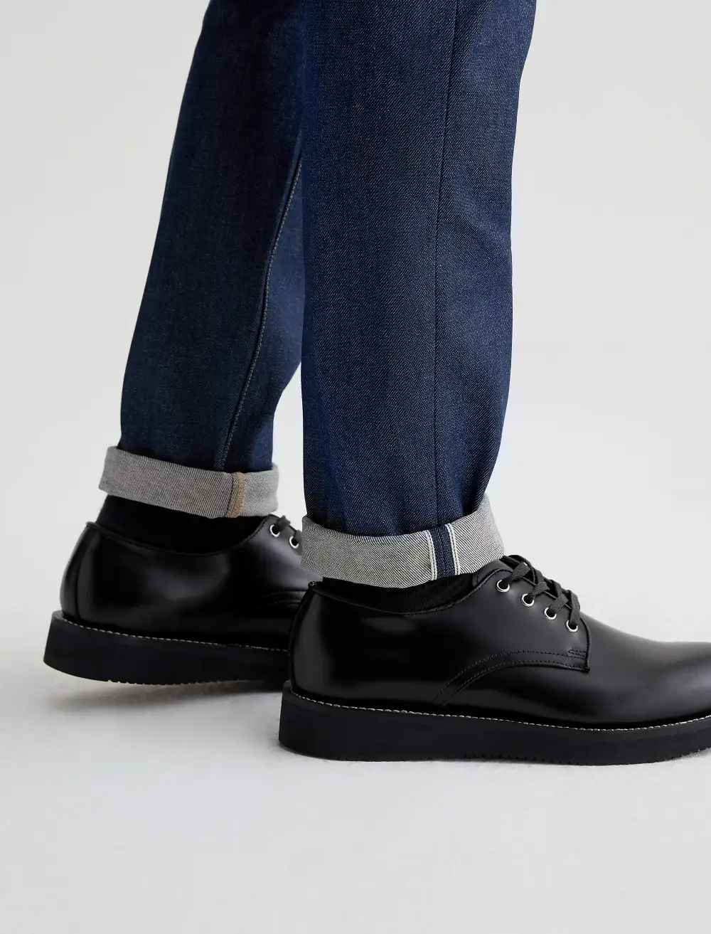 Men's Modern Slim Cuffed Jeans