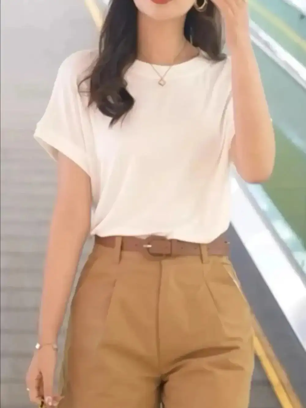 Sleek Round-Neck Short-Sleeve T-Shirt