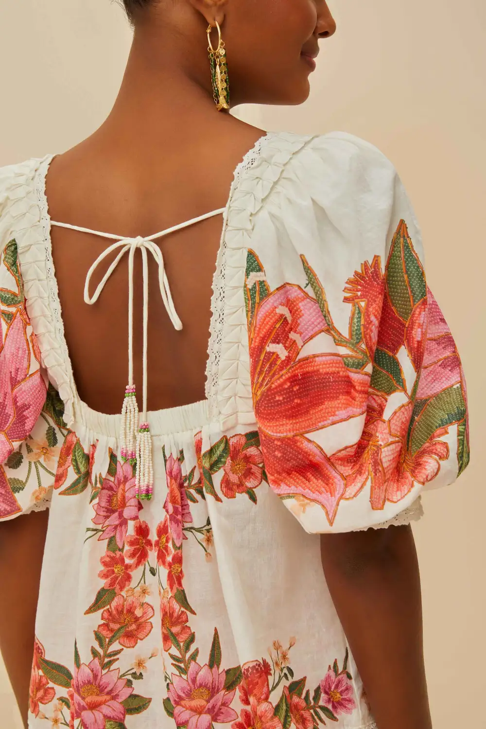 Linen Lace-Trim Floral Short-Sleeve Blouse