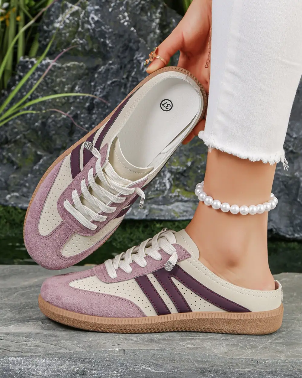 Soft Detail Casual Sneakers