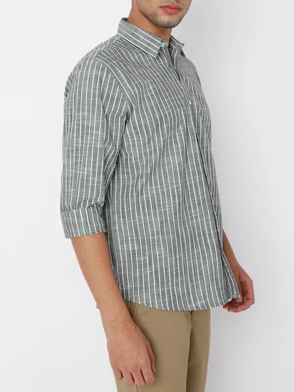 Versatile Striped Slim Fit Linen Men's Formal Shirt