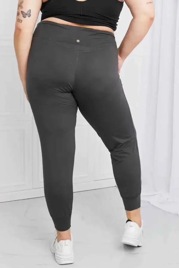 Pocketed High-Waist Leggings