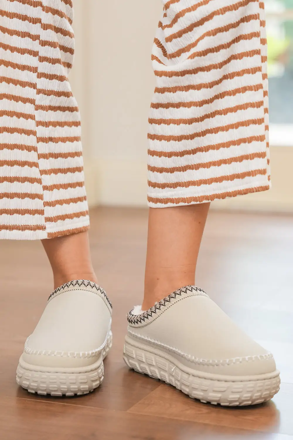 Contrast Stitch Suede Clog Slippers