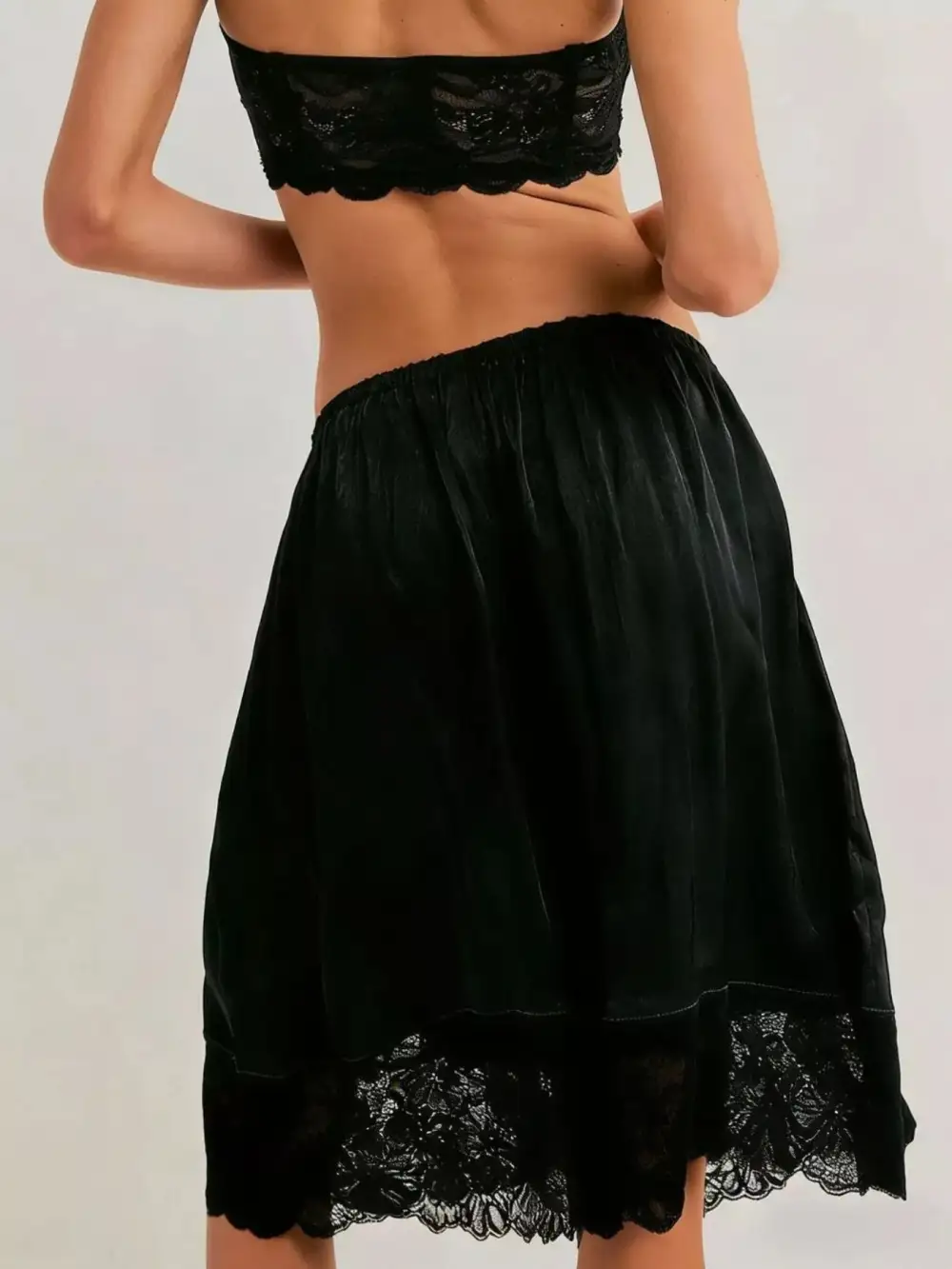 Refined Lace-Trim Casual Shorts