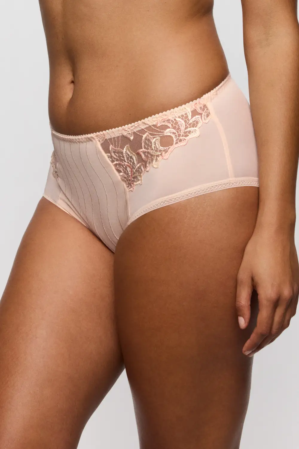 Women's Flat Seams Elastic Waistband Cotton Gusset Cotton Retro Detail Soft Fabric Brief Panty