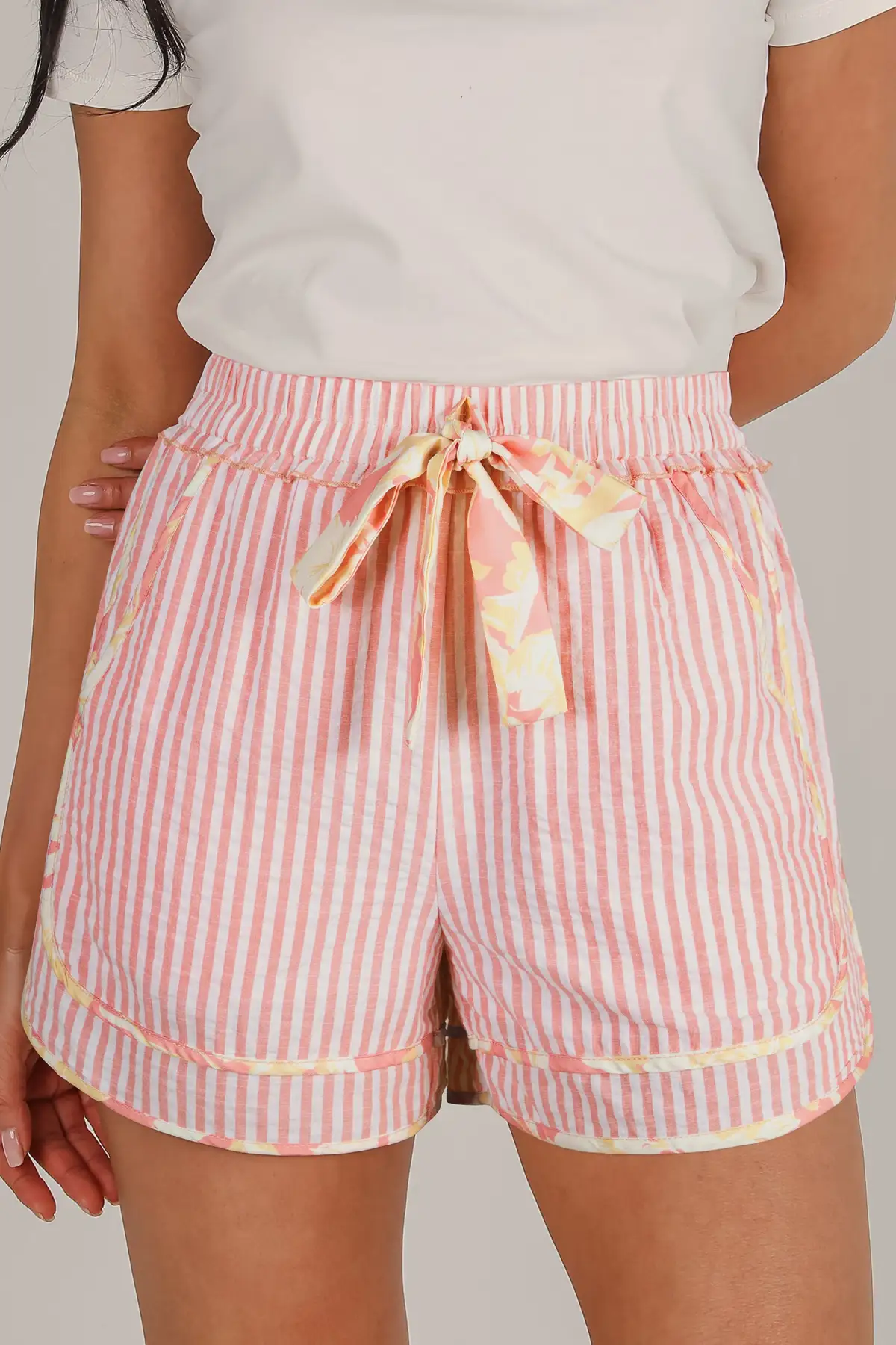 Floral Trim Ribbon Knot Striped Casual Shorts