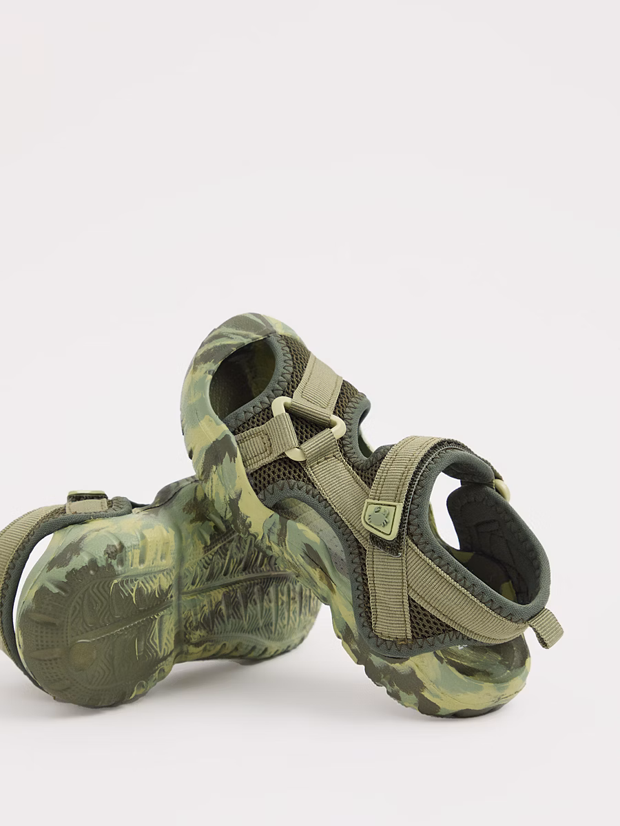 Camouflage Closed Toe Sandals detail 1