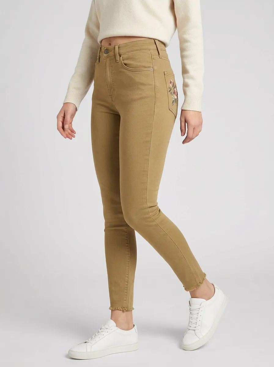 Women's Canyon Floral Embroidery Pocket Printed Slim Jeans