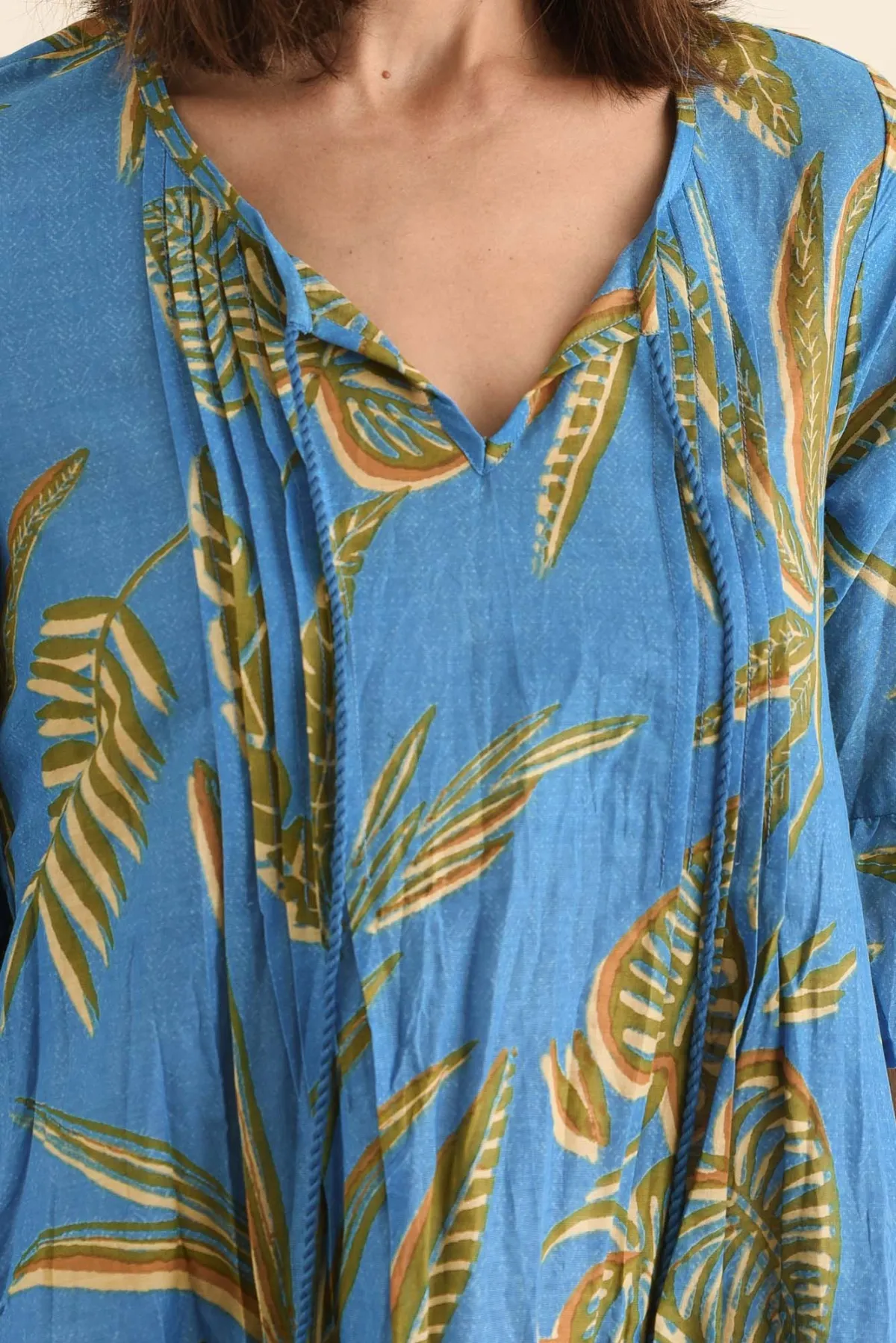 Above-Knee Graphic Cotton Pleated V-Neck Half-Sleeve A-Line Tunic Dress