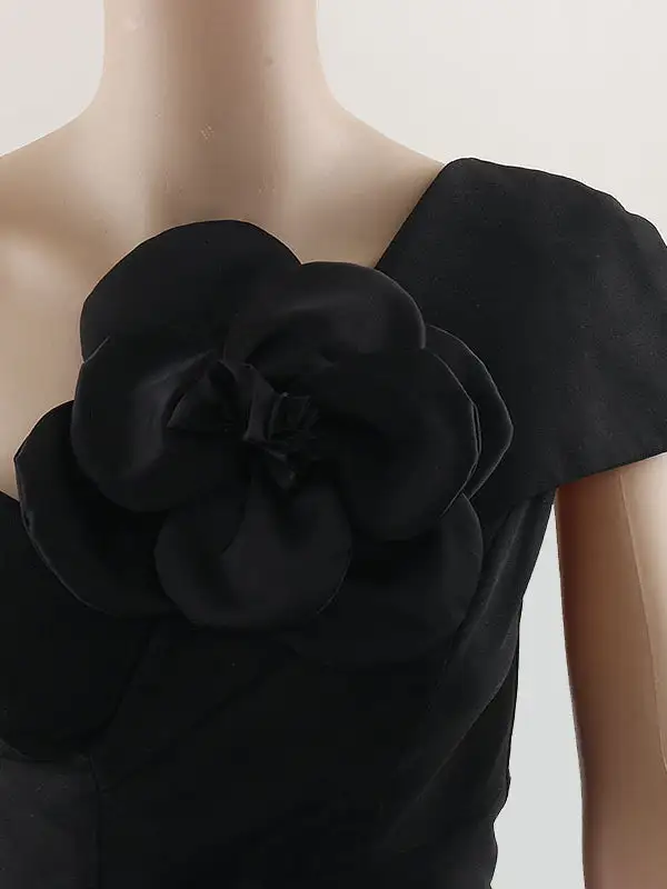 Sculpted Bloom Accent Brooch