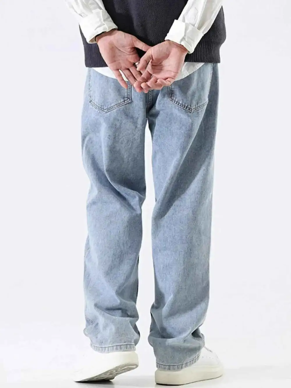 Relaxed Fit Wide Leg Jeans