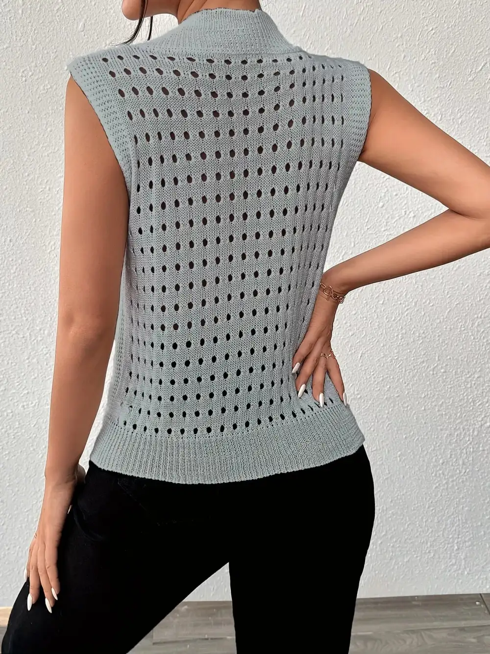 Round-Neck Knit Tank Top