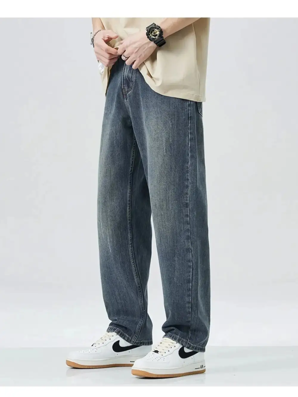 Relaxed Wide Leg Relaxed Fit Jeans