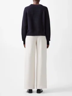 Simple And Versatile Round Neck Commuter Style Sweater
