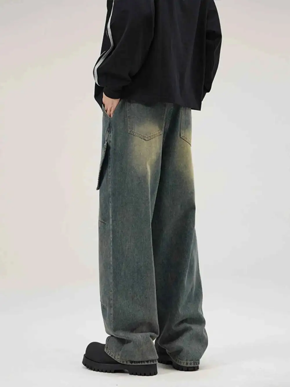 Washed Wide Leg Jeans