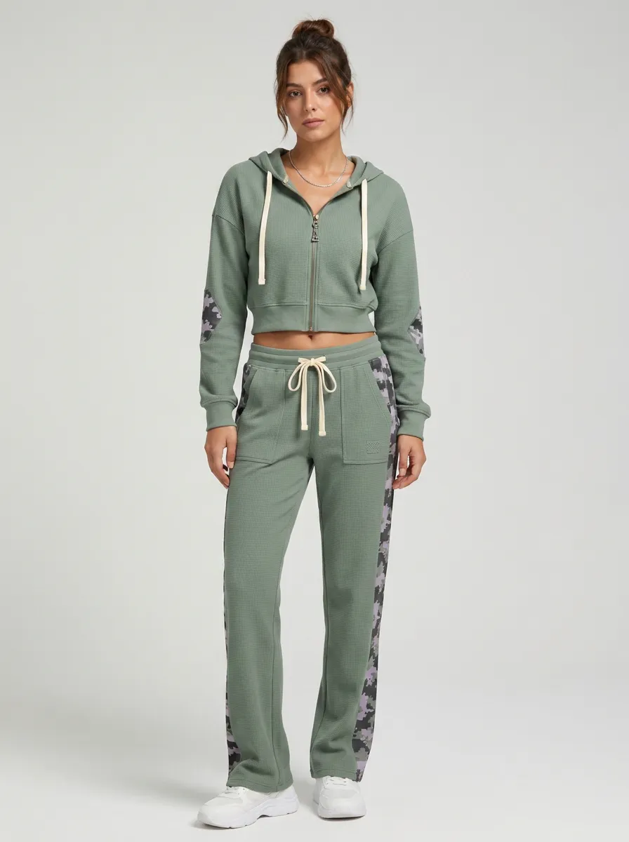 Women's Activewear Camo Side-Panel Waffle Knit Printed Set