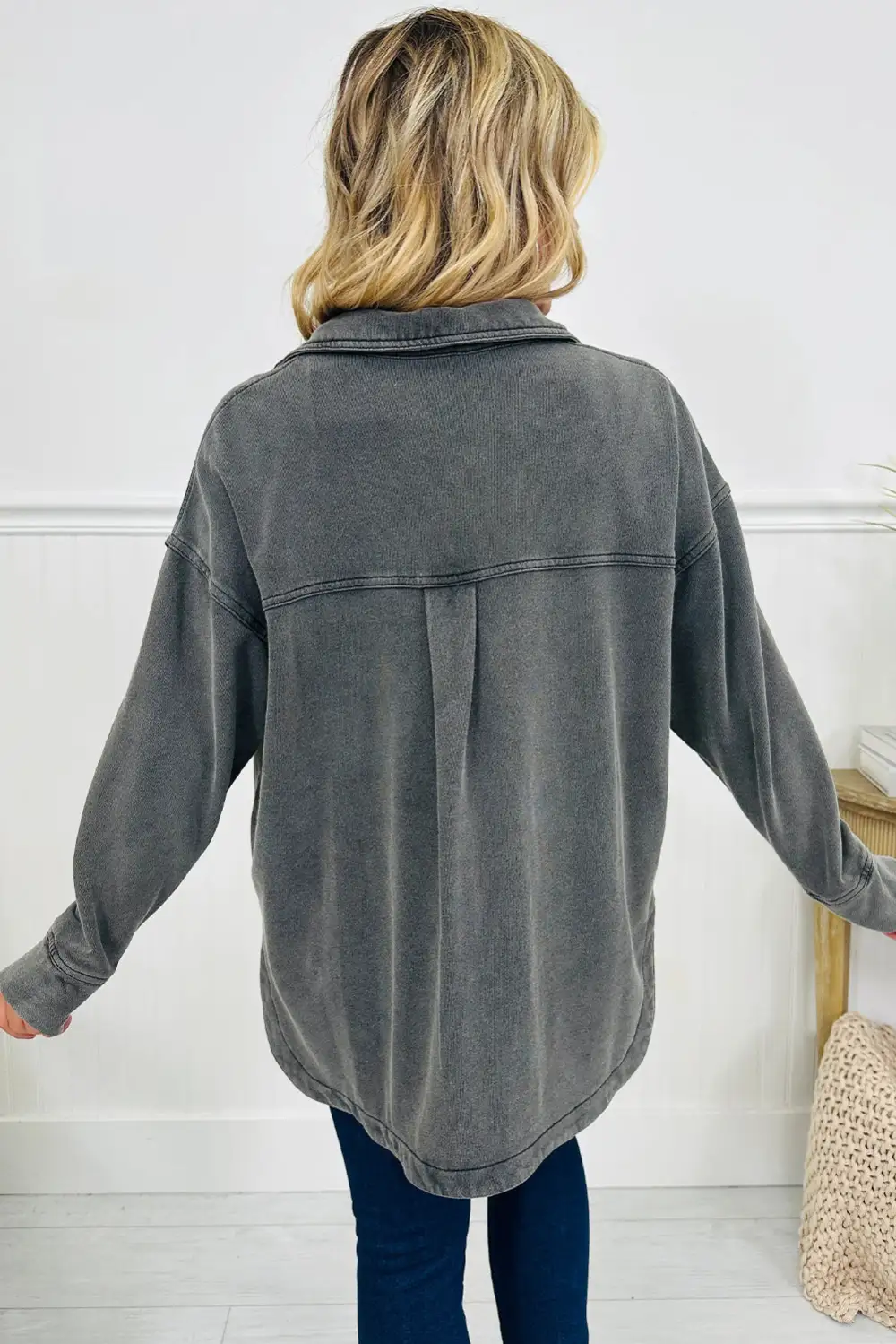 Women's Mineral Wash Chest Pockets Drop Shoulder Shacket With Side Slit