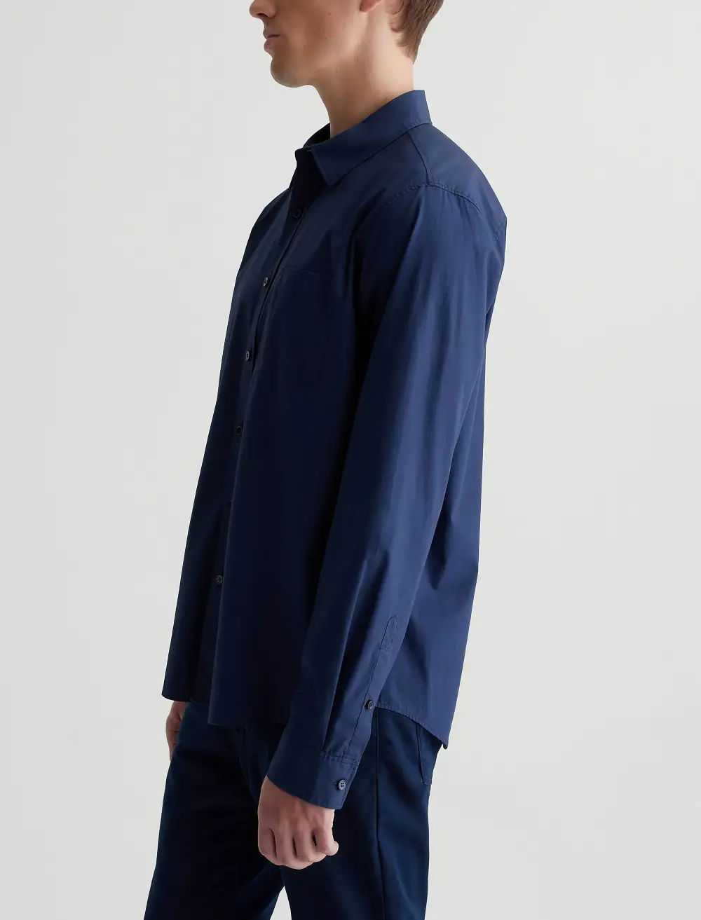 Men's Classic Fit Long Sleeve Button-Up Shirt