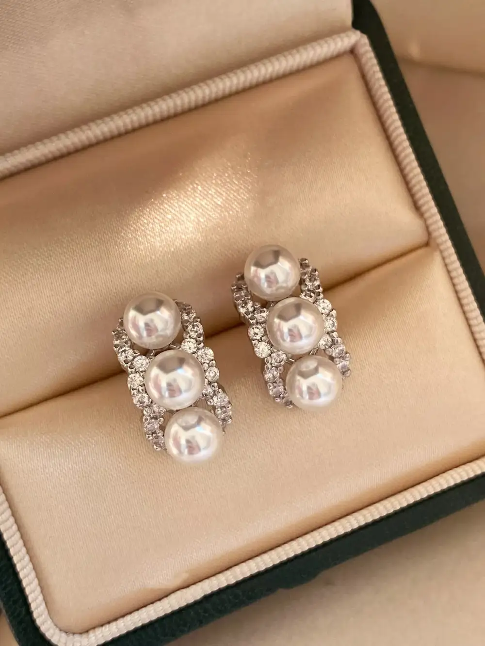 Women's Zircon Triple Pearl Drop Earrings