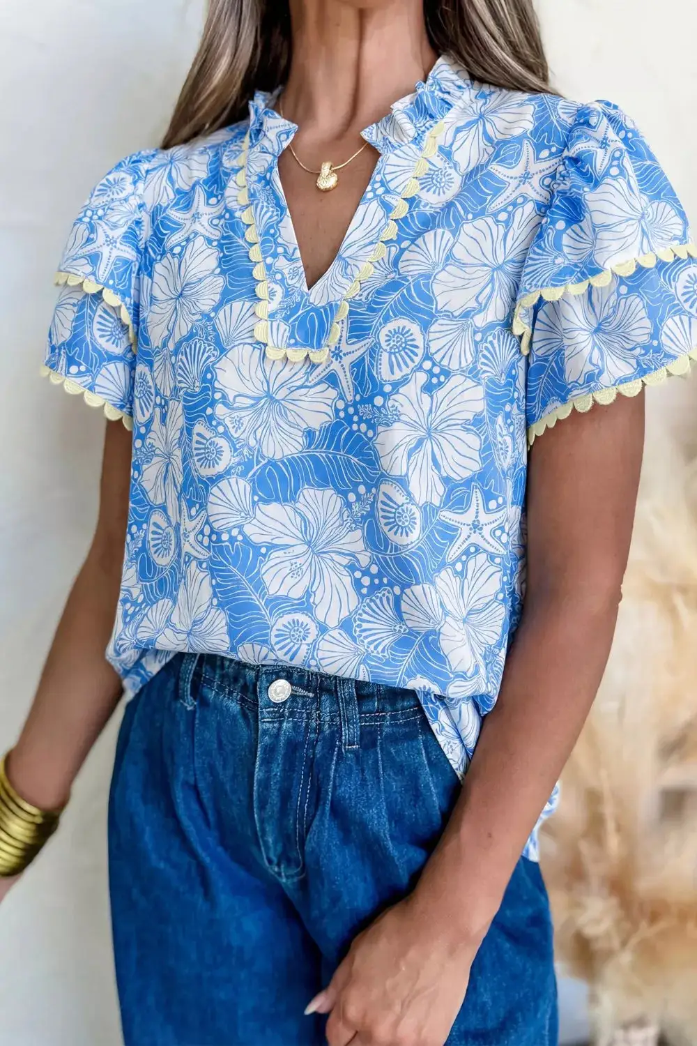 Floral Print Scalloped Trim V-Neck Short Sleeve Blouse