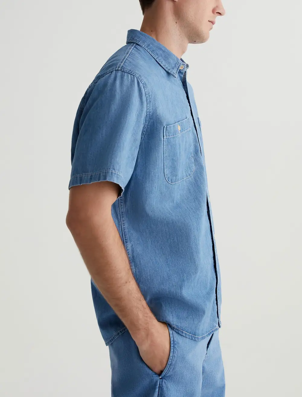 Men's Stretch Short-Sleeve Denim Shirt