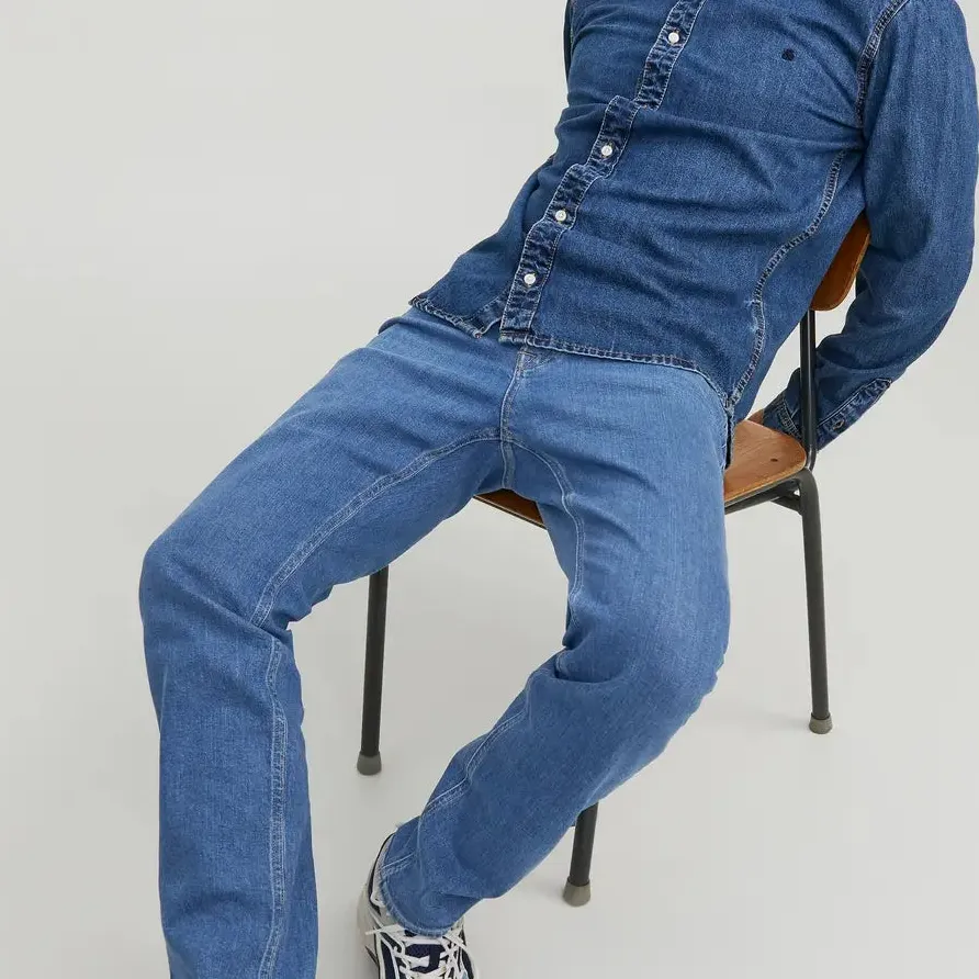 Tapered Comfort Jeans
