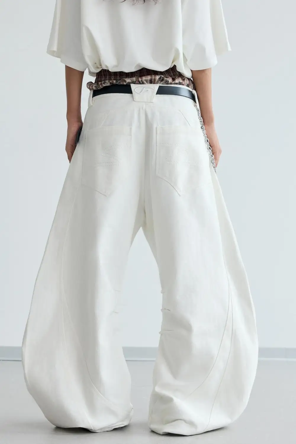 Wide-Leg Raw-Hem Distressed Jeans