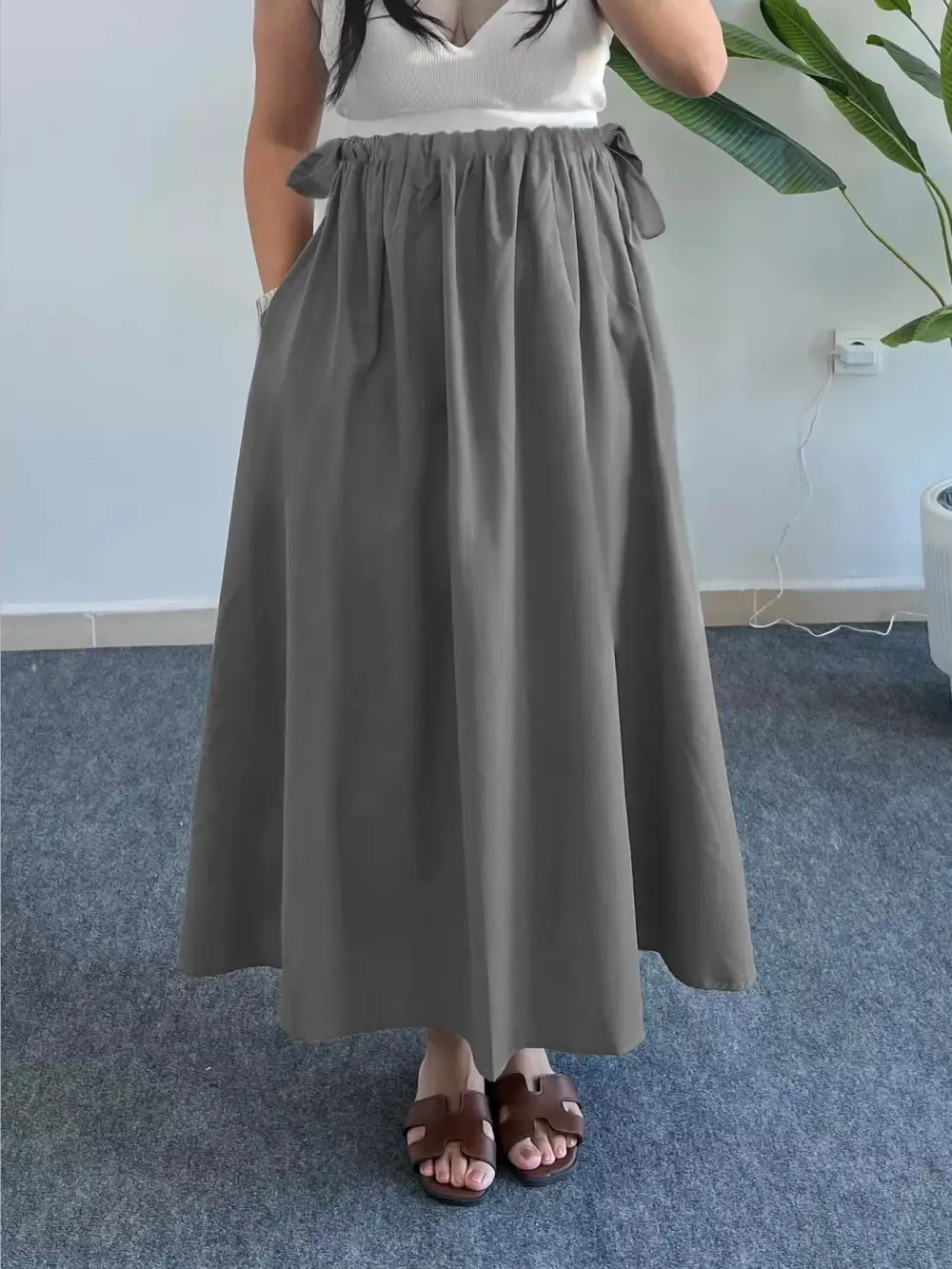 Easygoing Line Pocket Detail Skirt