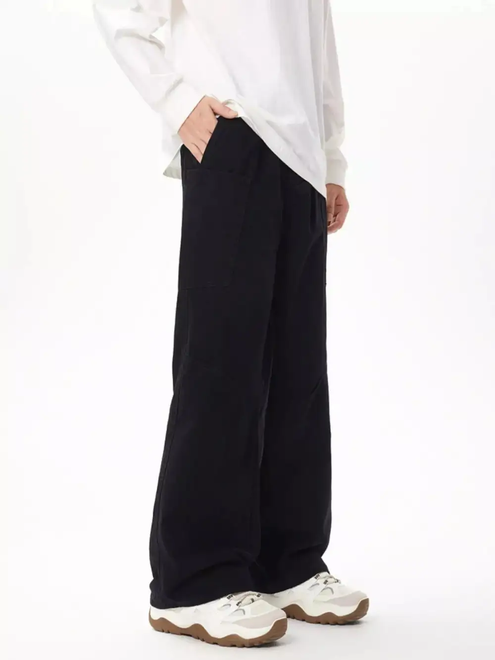 Everyday Wide Leg Cargo Jeans
