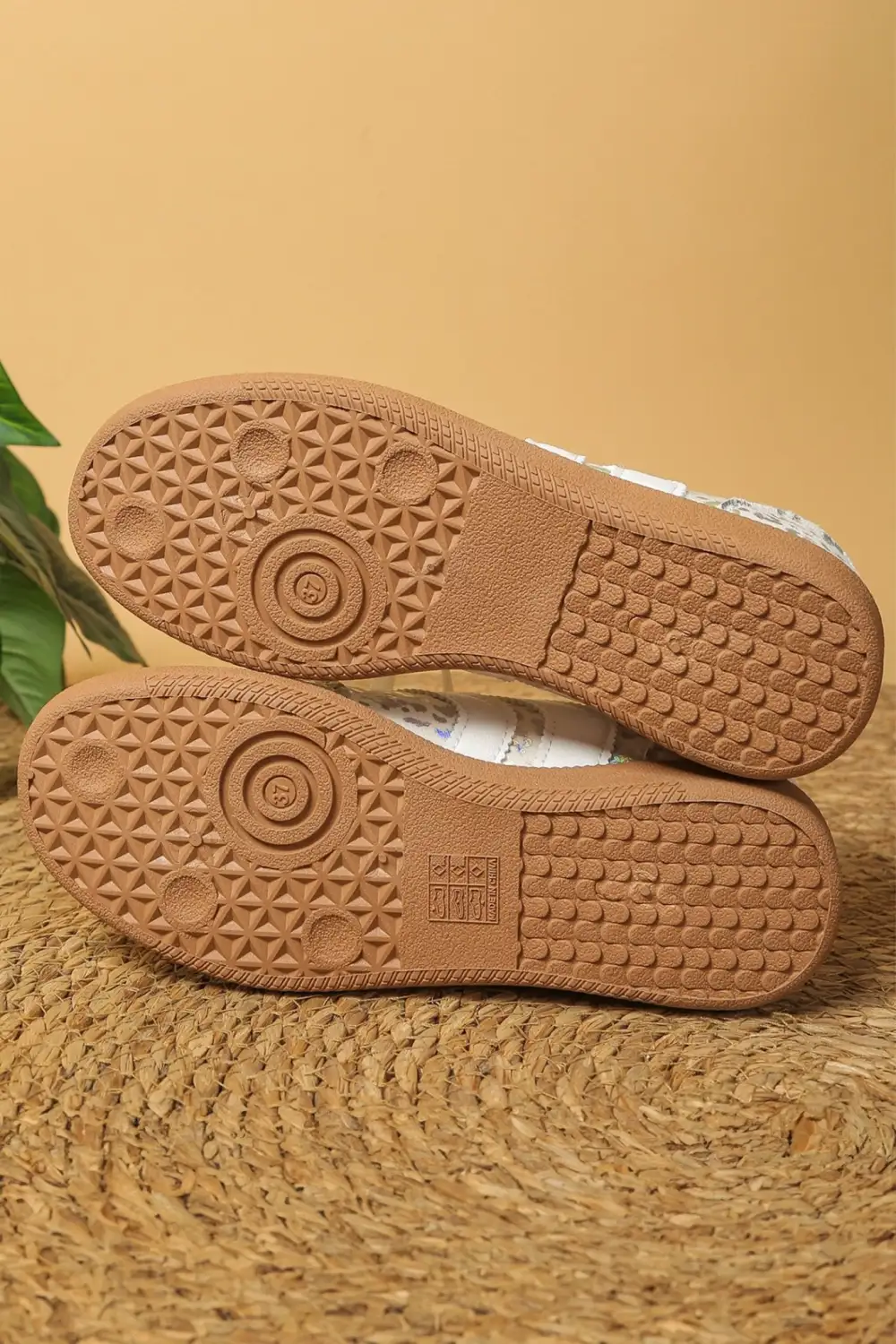 Modern Active Lace Leopard Print Sneakers