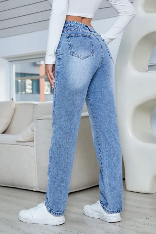 Clean-Lined Washed Pocketed Stretch Straight Leg Jeans