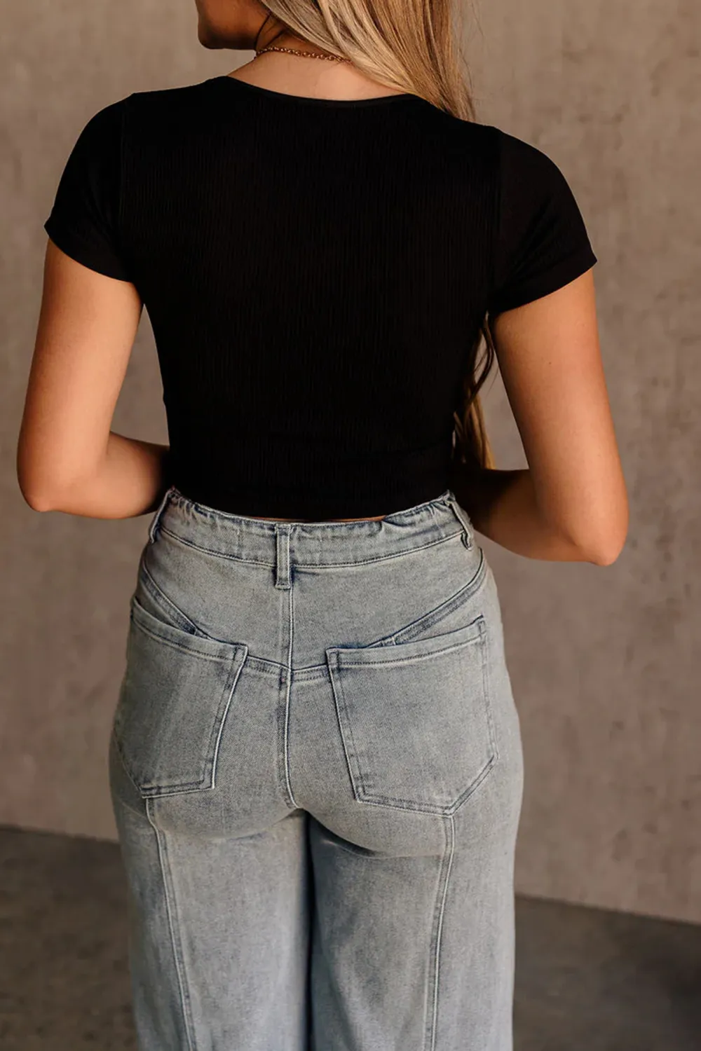 Ribbed Round Neck Cropped T-Shirt
