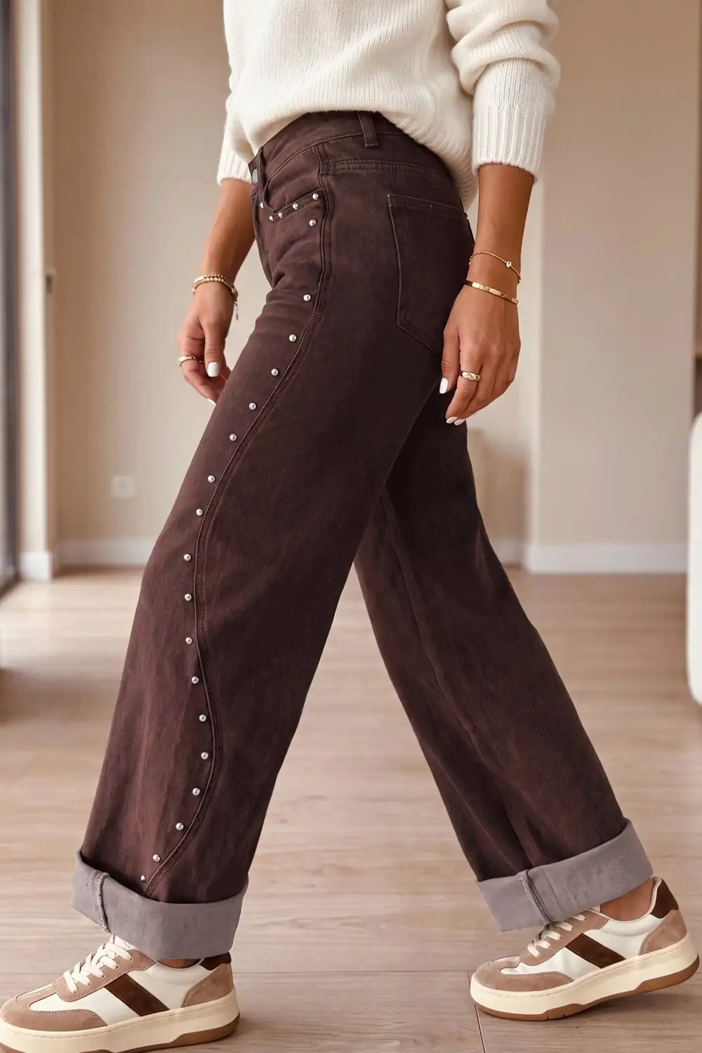 Women's Casual Jeans With Side Seam Rivet Detail