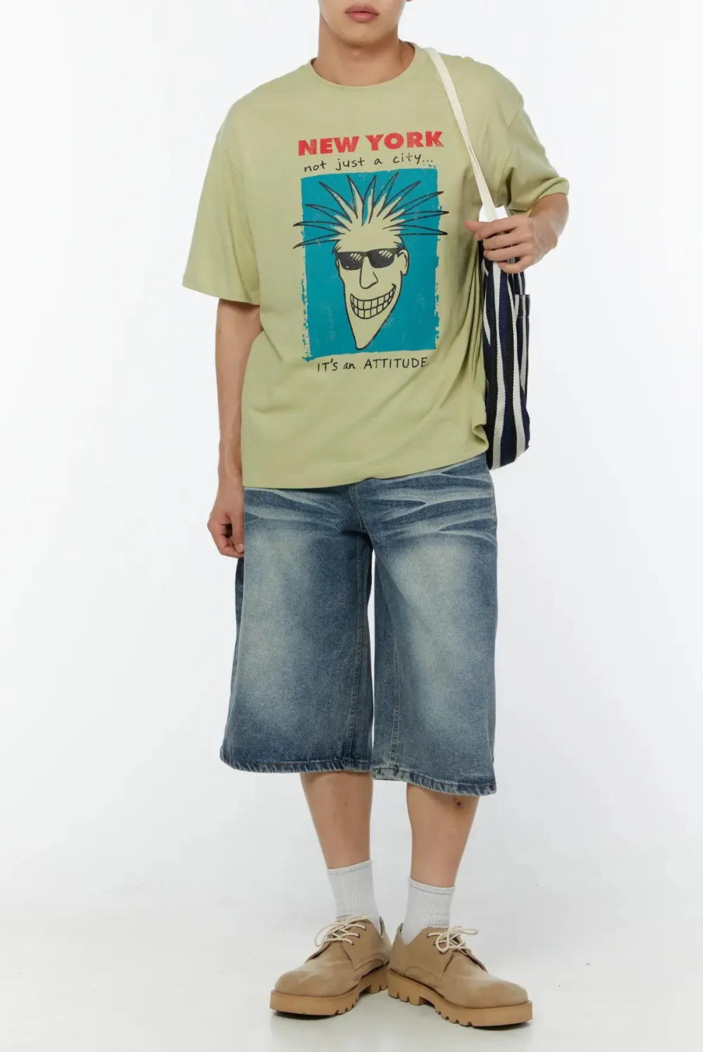 Men's Loose-Fit Statement Graphic Tee