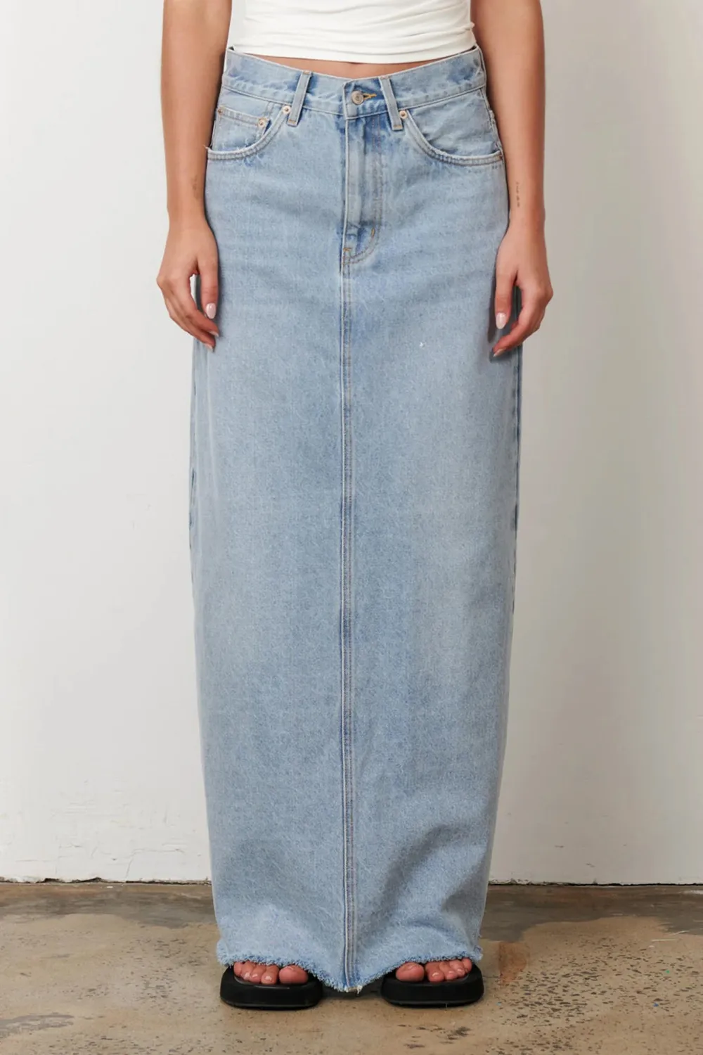 Classic Blue Slim-Fit Denim Skirt