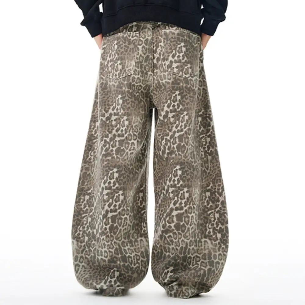 Streamlined Wide Leg High Waist Denim Jeans