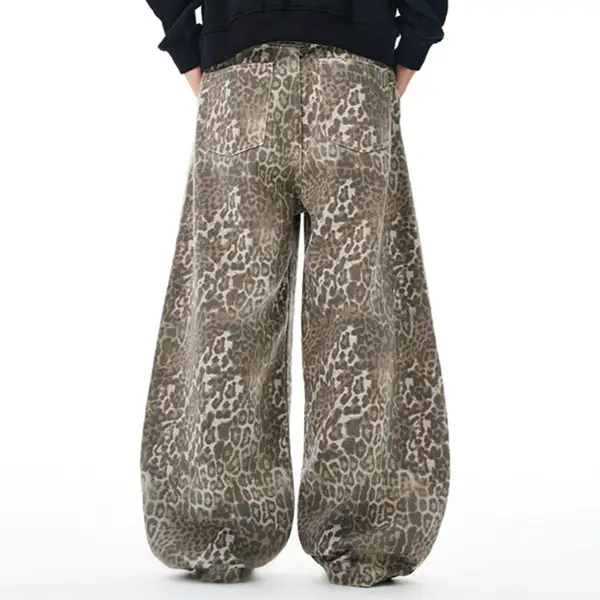 Streamlined Wide Leg High Waist Denim Jeans