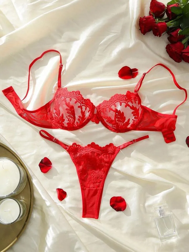 Delicate Floral Lace Lingerie Set