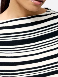 Stylish And Modern Sleeveless Striped Top