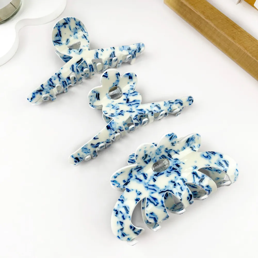 Vintage Porcelain Pattern Hair Claw