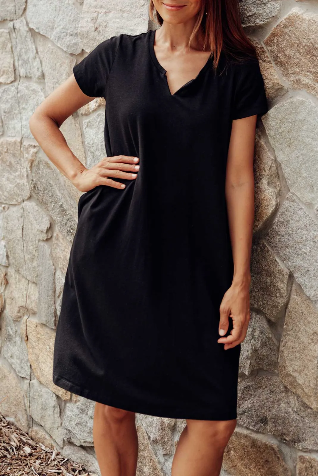 Above-Knee Cotton Pleated V-Neck Short-Sleeve Straight-Cut High-Low-Hem T-Shirt Dress