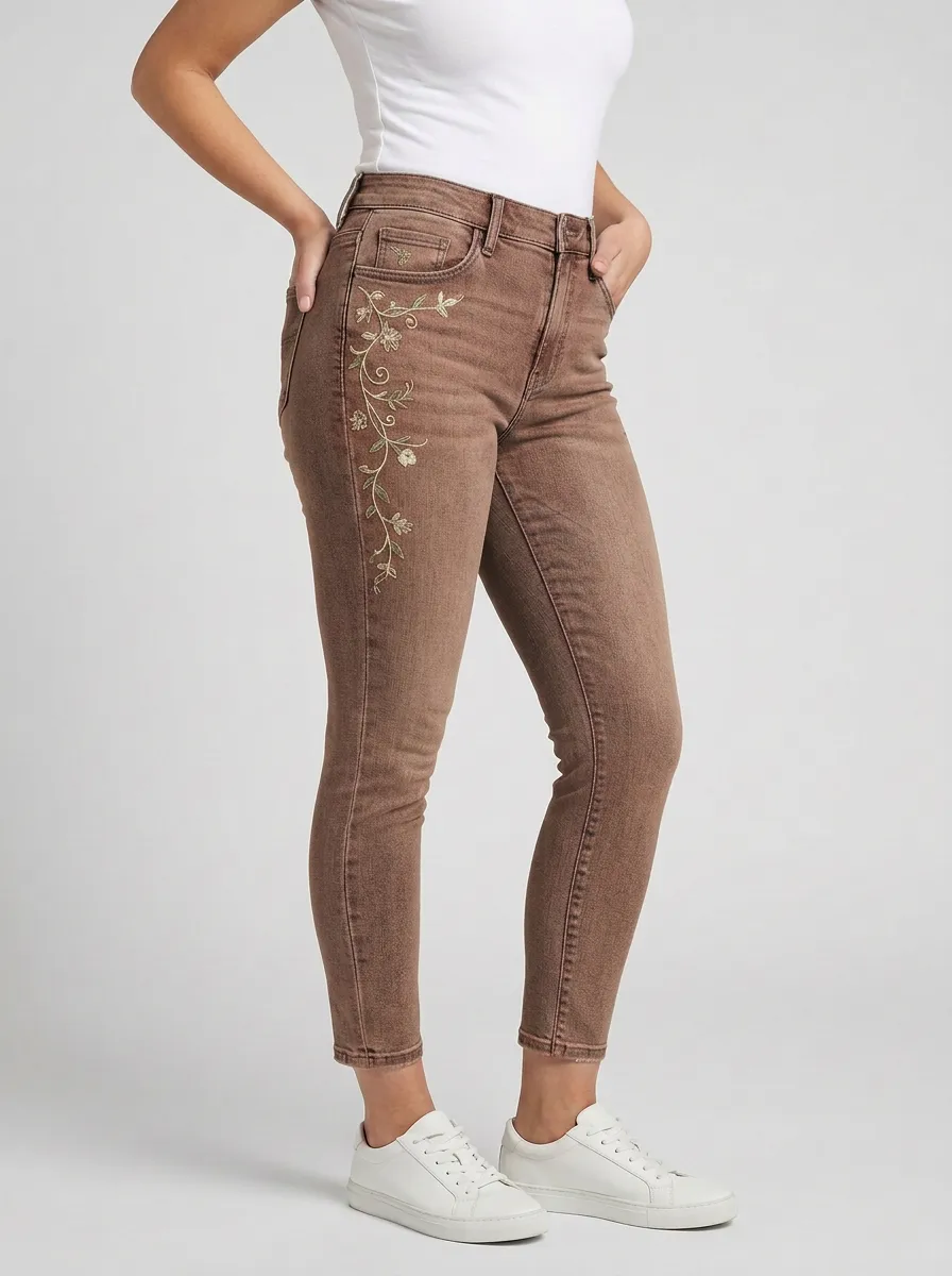 Women's Floral Vine Embroidered Light Wash Slim Jeans