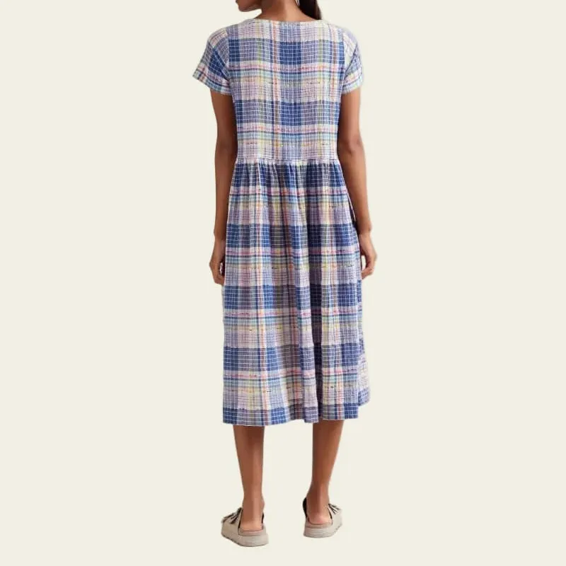 Flowing Classic Women's Casual Dress